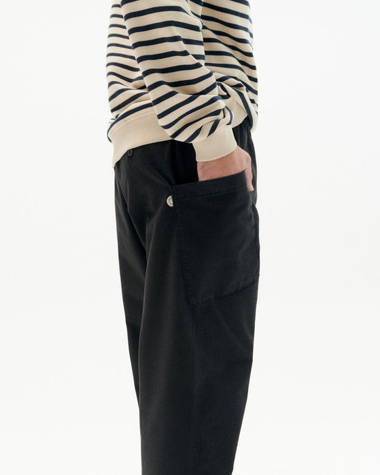 Pantalón negro Max sostenible-3