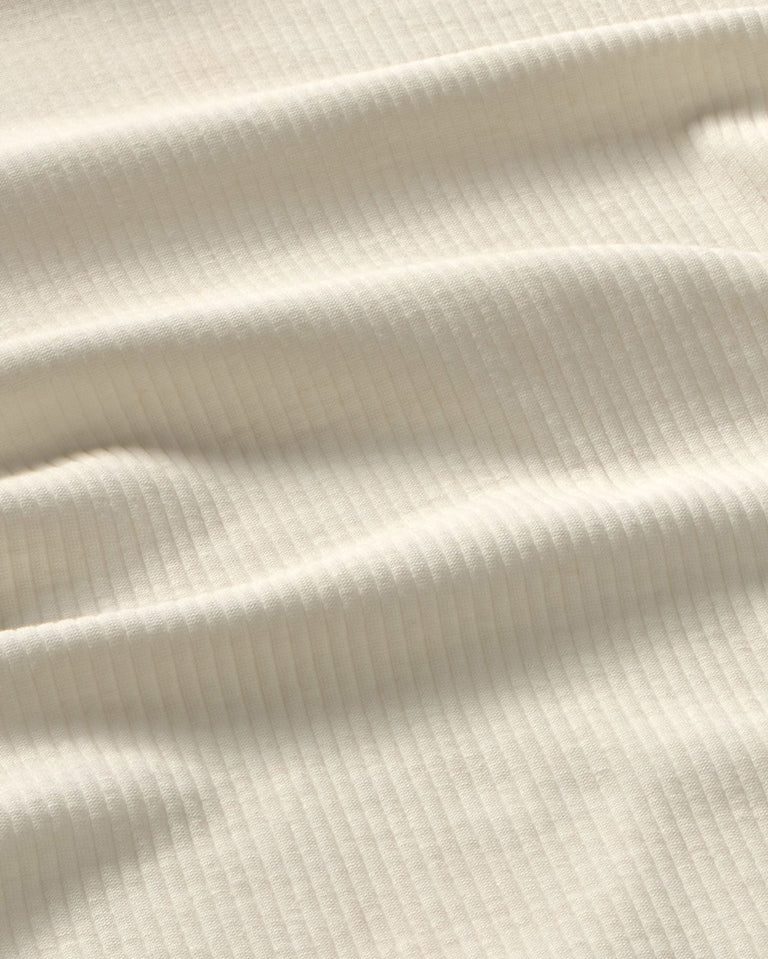 Top cuello alto blanco hemp Aine sostenible silueta - 2