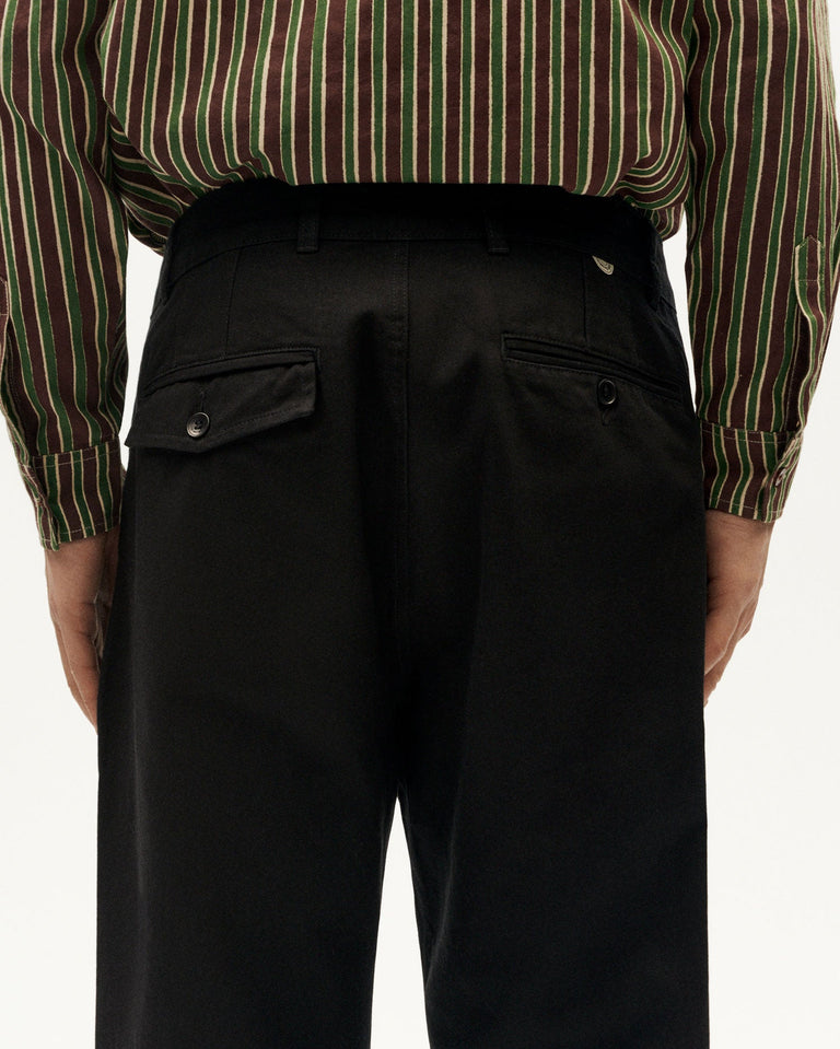 Pantalón negro Wotan sostenible-4