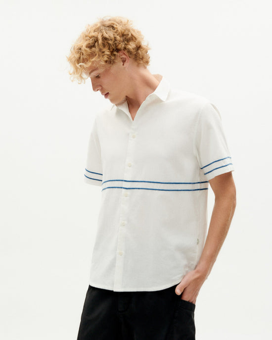 Camisa blanca bordado azul Tom sostenible -1