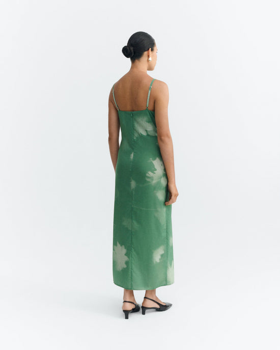 Vestido largo verde tipia Sunniva sostenible - 5