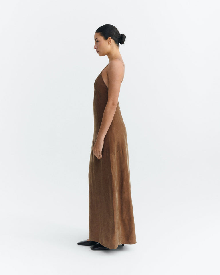 Vestido largo marrón cupro Dina sostenible - 4