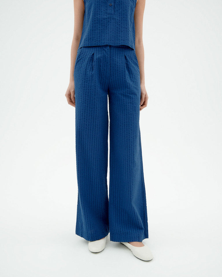 Pantalón azul seersucker Manolita sostenible-1