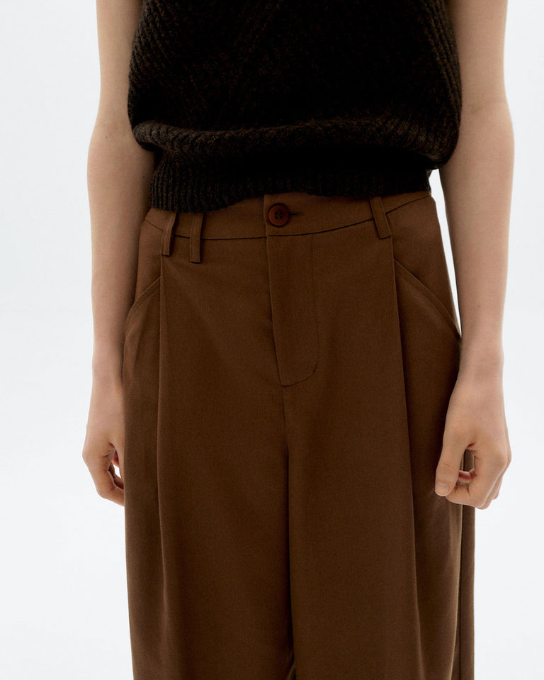 Pantalón wide leg pinza marrón Molly sostenible - 3