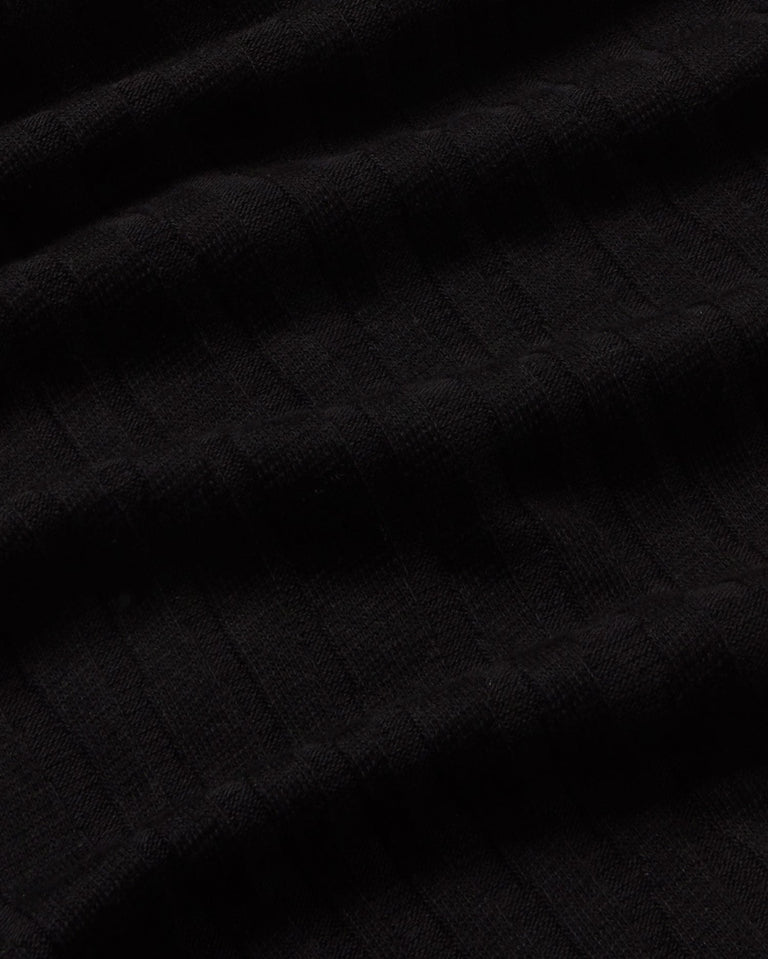 Top negro Rue sostenible - silueta 3