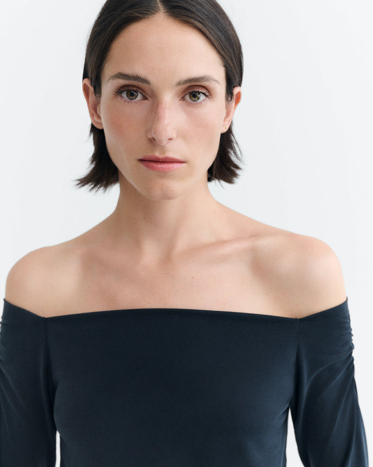 Top off shoulder negro Berta sostenible - 3