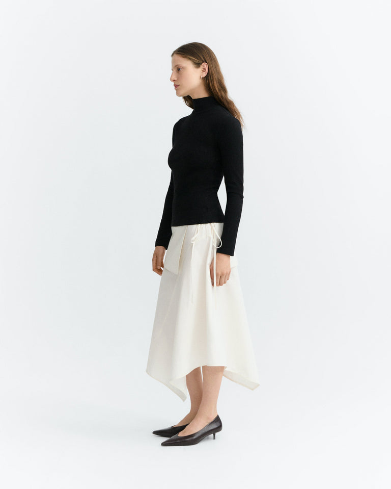 Top cuello alto rib negro Aine sostenible - 3