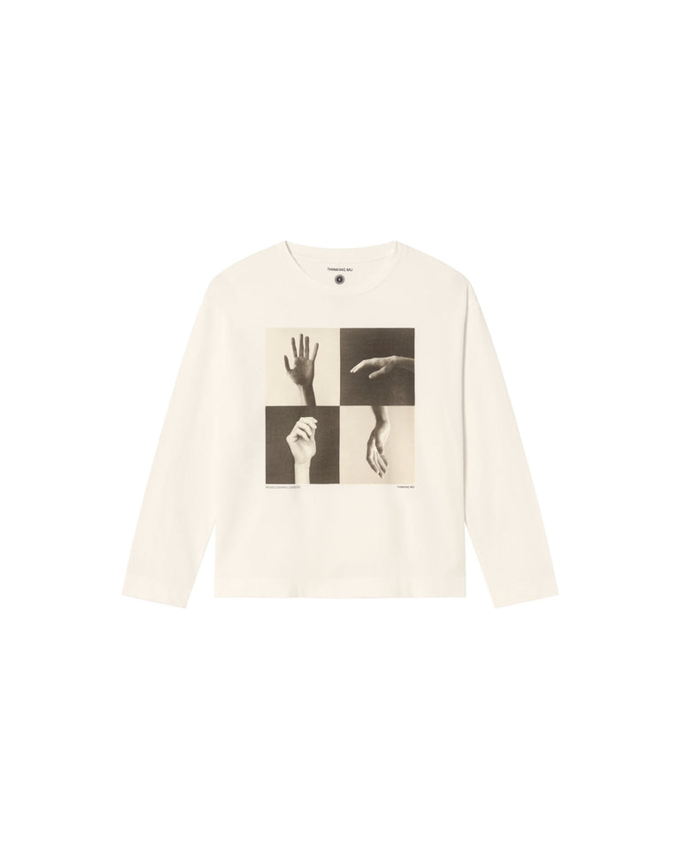 Camiseta blanca hands Emily sostenible-silueta-1