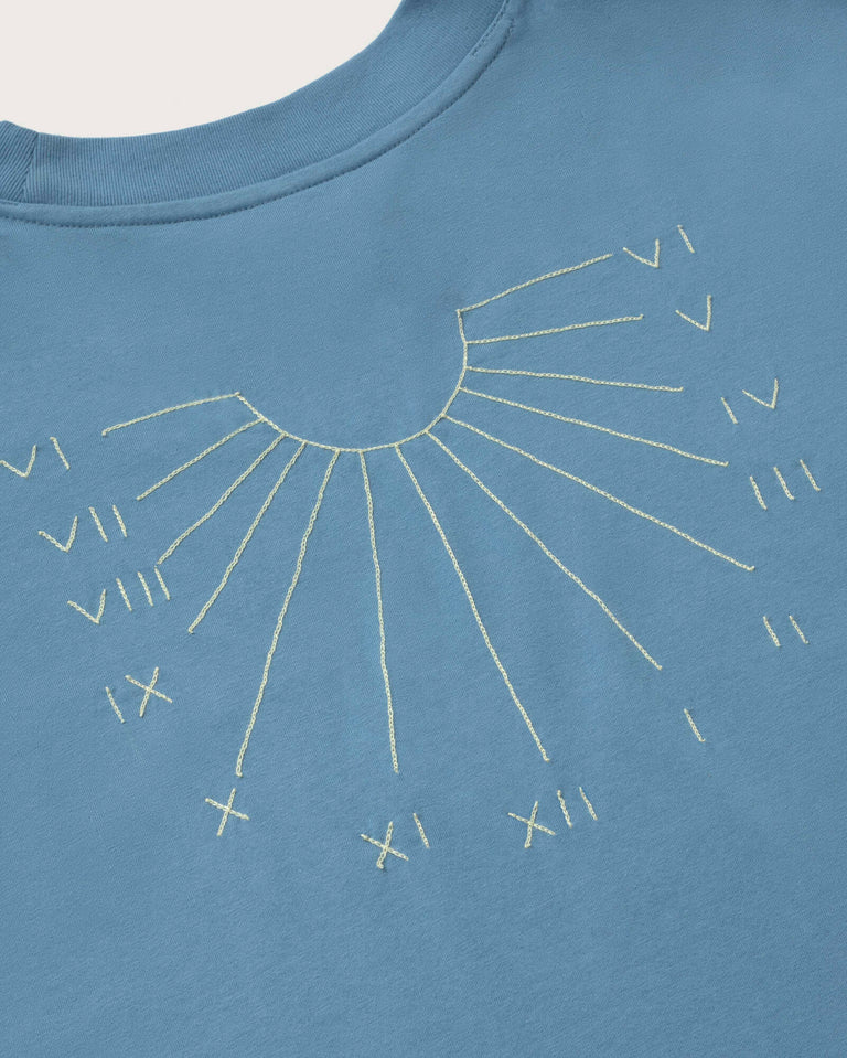 Camiseta oversize bordada a mano Lena sostenible silueta - 2