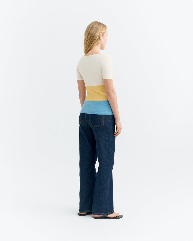 Camiseta slim rayas amarilla y azul Zura sostenible - 4