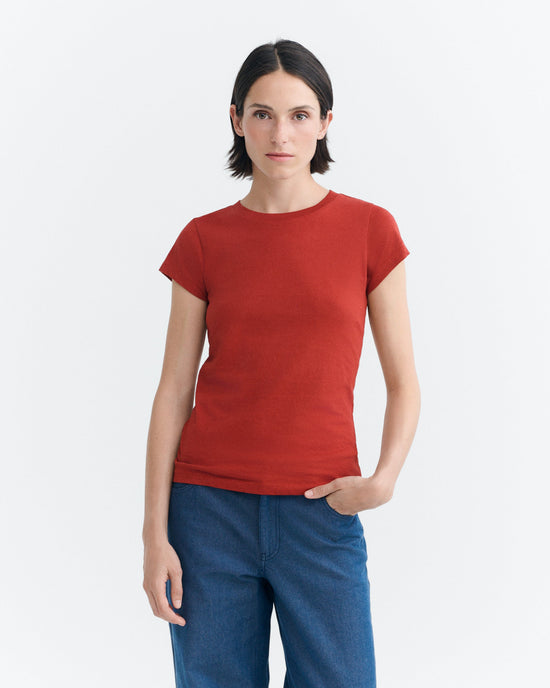 Camiseta slim roja Mirna sostenible - 2